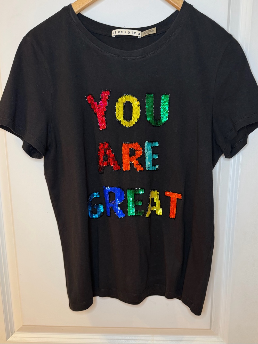 alice + olivia women’s You Are Great' Black Sequin cotton Tee, size L